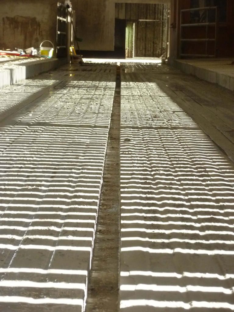 Decoupe-beton-pour-racleur-automatique-AgriRainurage